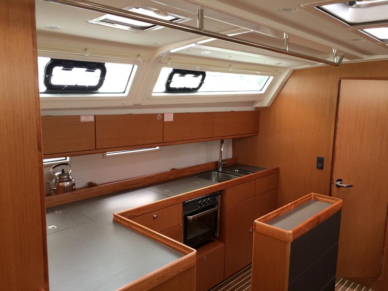 Book yachts online - sailboat - Bavaria 46 - Cruiser - Melodia - rent