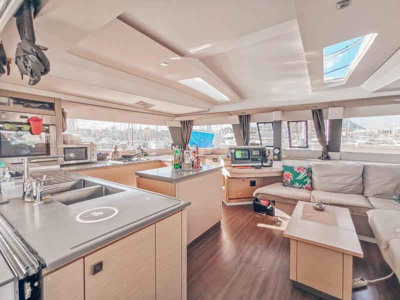 Book yachts online - catamaran - Saba 50 (8 CAB) - Lamela - rent