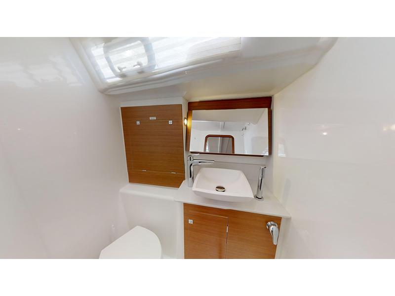 Book yachts online - sailboat - Dufour 390 Grand Large - Sara - rent