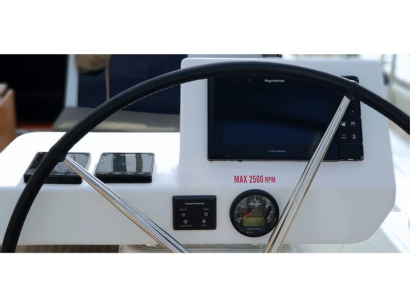 Book yachts online - sailboat - Dufour 520 Grand Large - Maestoso - rent