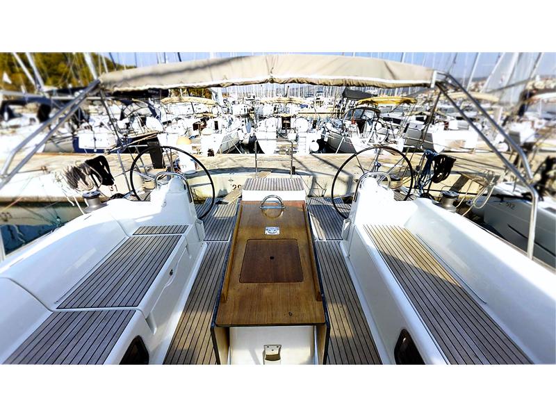 Book yachts online - sailboat - Dufour 500 Grand Large - Andante - rent
