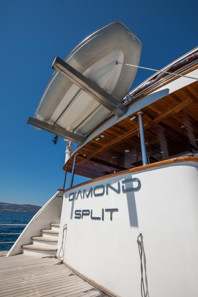 Book yachts online - motorboat - Luxury Motor Yacht - Diamond - rent