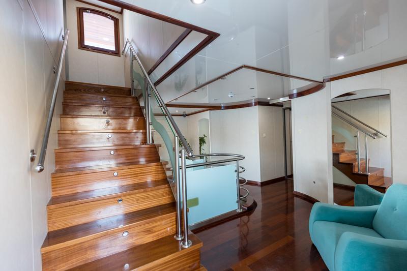 Book yachts online - motorboat - Luxury Motor Yacht - Diamond - rent