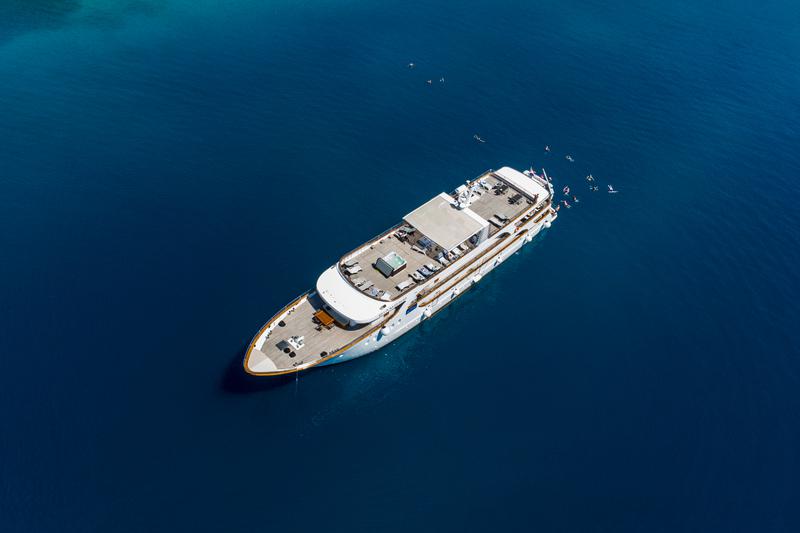 Book yachts online - motorboat - Luxury Motor Yacht - Diamond - rent
