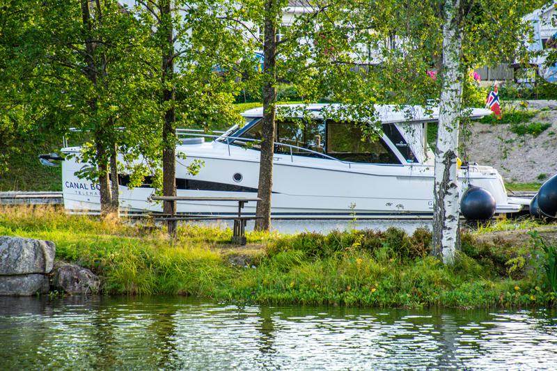 Book yachts online - motorboat - Greenline 39 - Helgeroa - rent