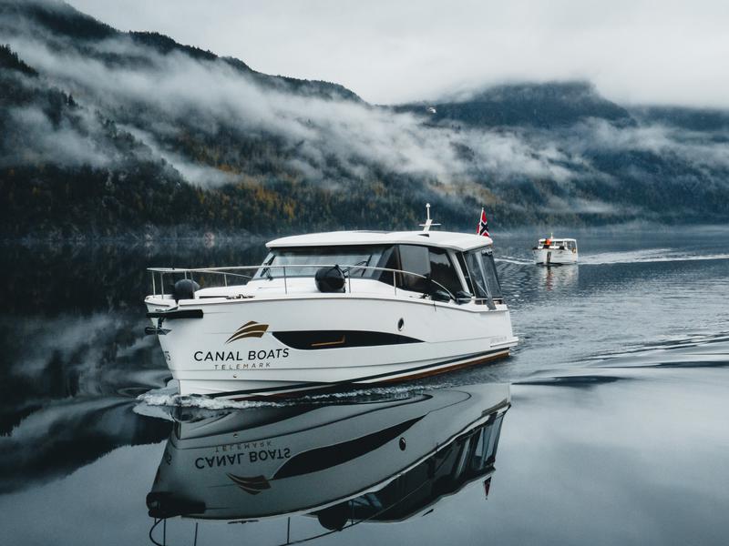 Book yachts online - motorboat - Greenline 39 - Skien - rent