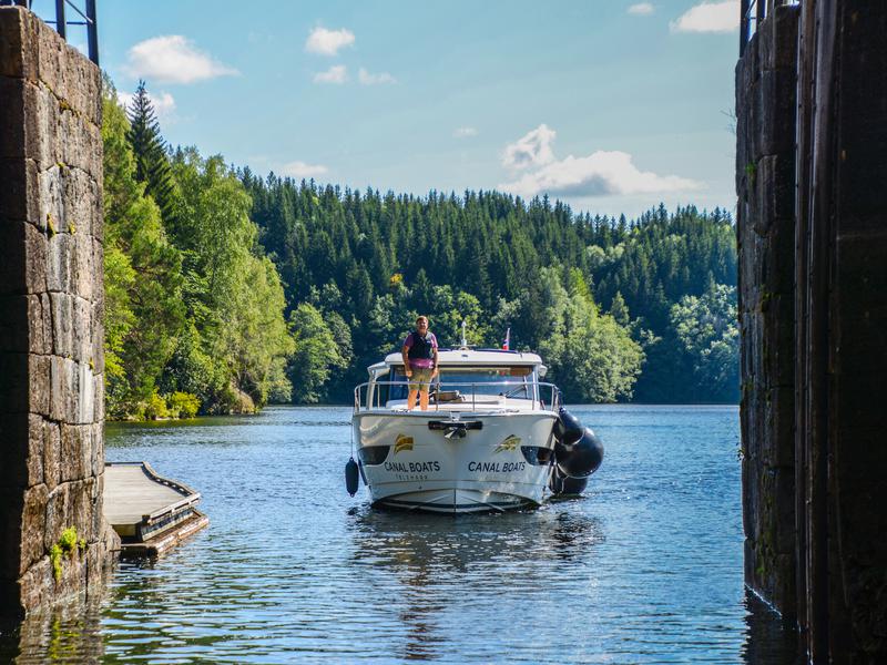 Book yachts online - motorboat - Greenline 33 - Kragerø - rent