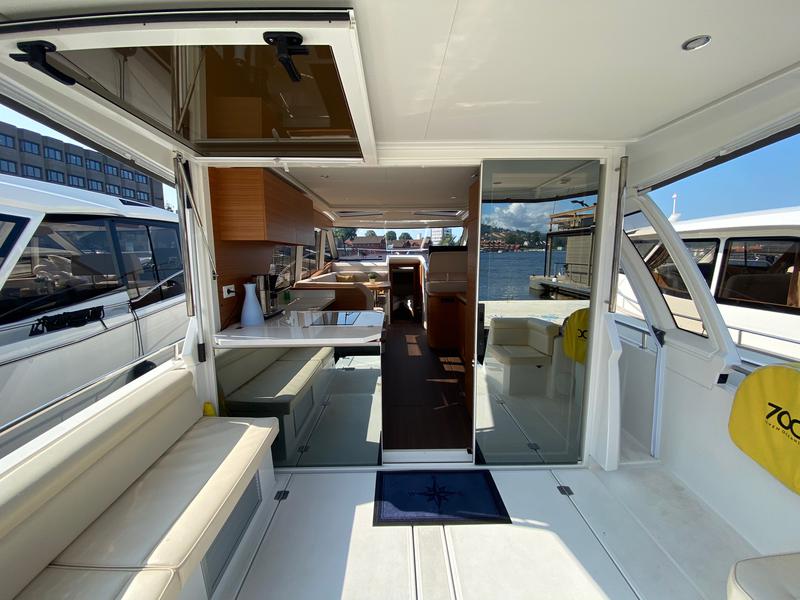 Book yachts online - motorboat - Greenline 39 - Kviteseid - rent