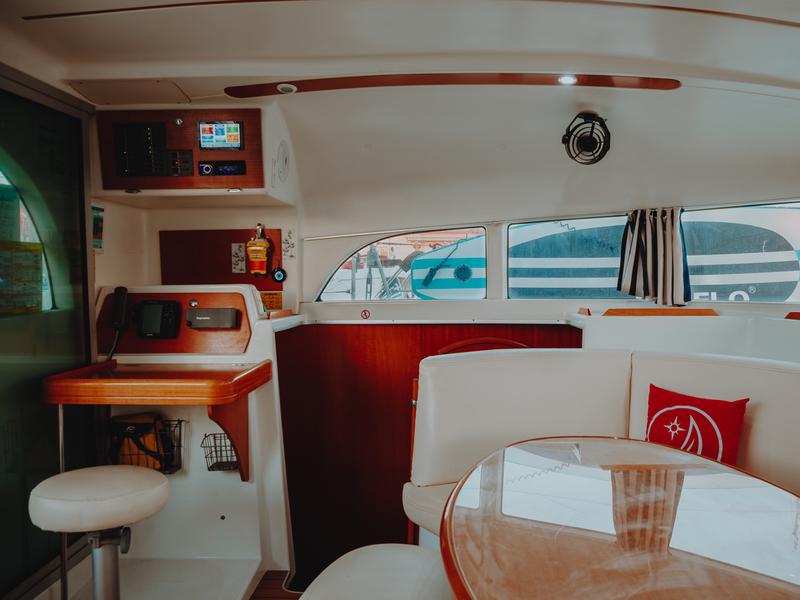 Book yachts online - catamaran - Lagoon 380 - Caramela - rent