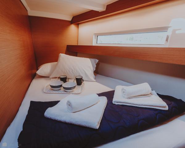 Book yachts online - sailboat - Sun Odyssey 440 - Eleni - rent