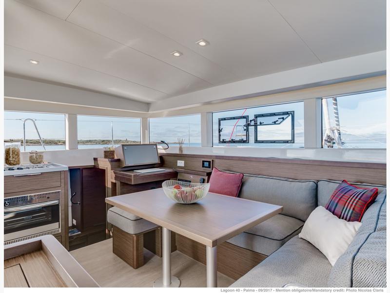 Book yachts online - catamaran - Lagoon 40 - Turtle - rent