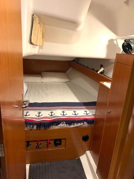 Book yachts online - sailboat - Cyclades 39.3 - Miss Aleyna - rent