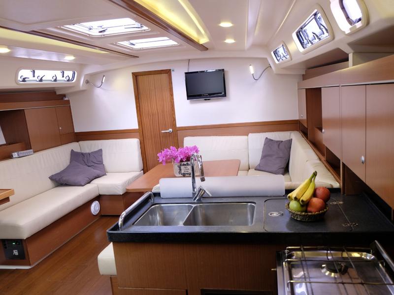 Book yachts online - sailboat - Hanse 445 - Fox - rent