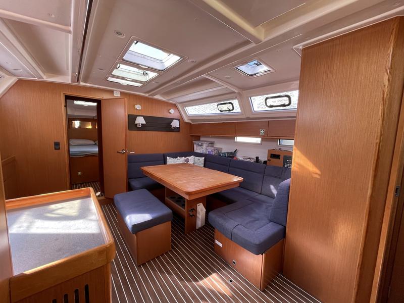 Book yachts online - sailboat - Bavaria 46 Cruiser - Amaris - rent