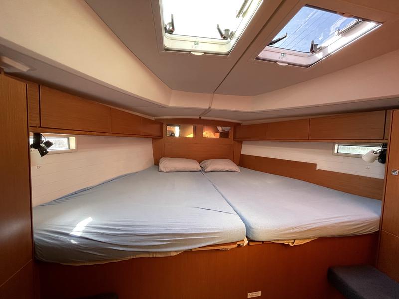 Book yachts online - sailboat - Bavaria 46 Cruiser - Amaris - rent