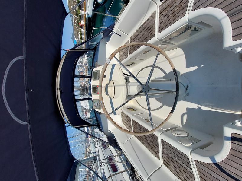 Book yachts online - sailboat - Sun Odyssey 37 - Victoria - rent