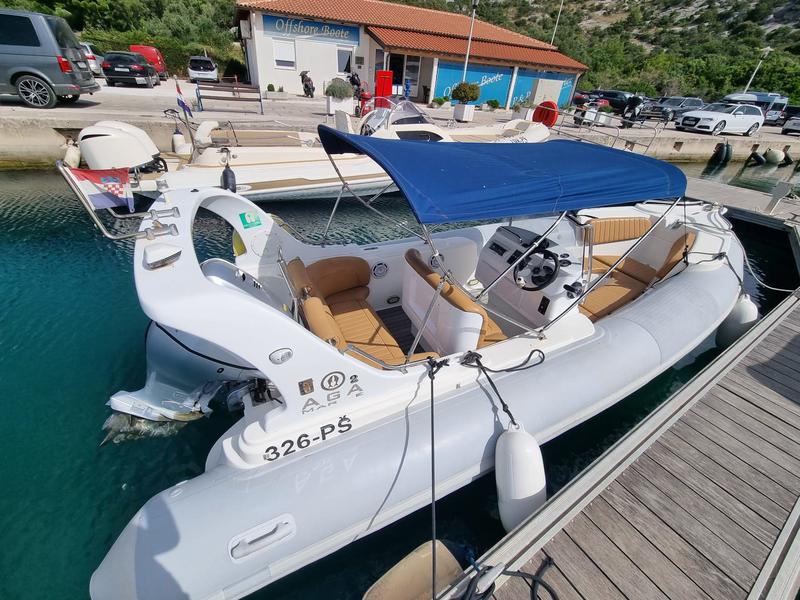 Book yachts online - motorboat - AGA Marine Spirit 640 - AGA - rent
