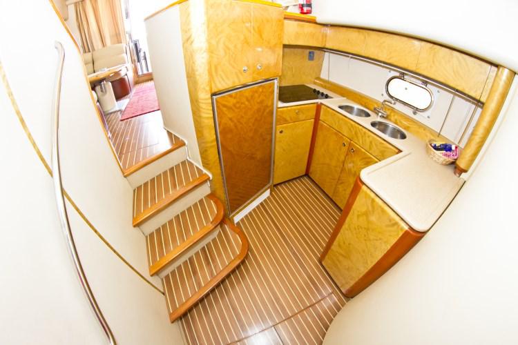 Book yachts online - motorboat - Princess 470 - Antares II - rent