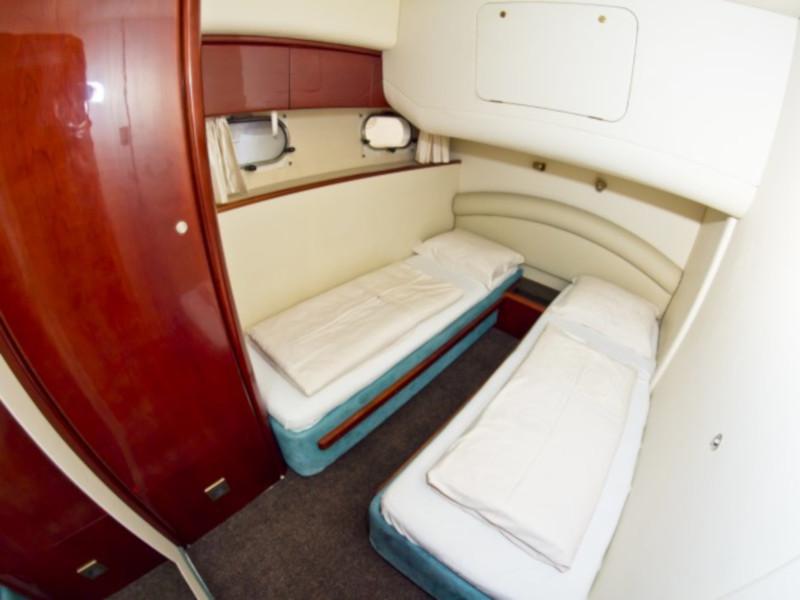 Book yachts online - motorboat - Princess 480 - Carpe Diem  - rent