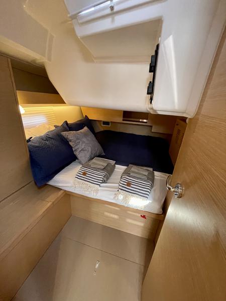 Book yachts online - sailboat - Dufour 430 - Slowdown - rent