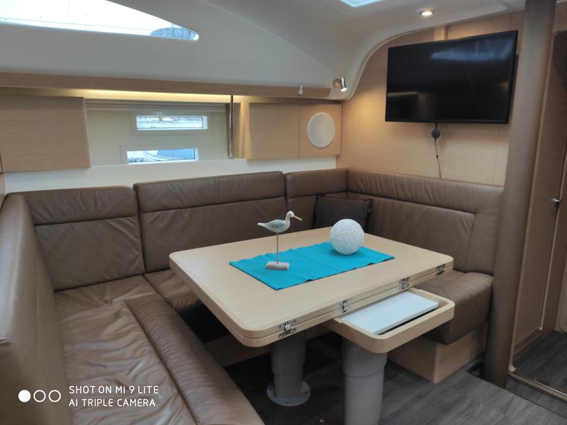 Book yachts online - sailboat - Elan 45 Impression - Perlen - rent