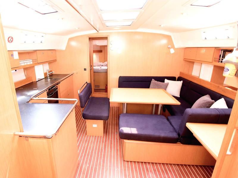 Book yachts online - sailboat - Bavaria Cruiser 45 - My Wind - rent