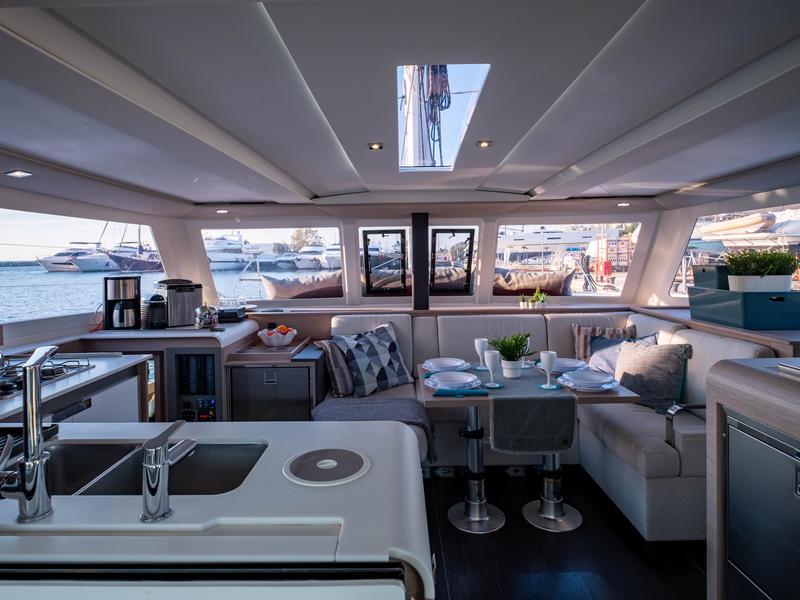 Book yachts online - catamaran - Fountaine Pajot Isla 40 - Artemis  - rent