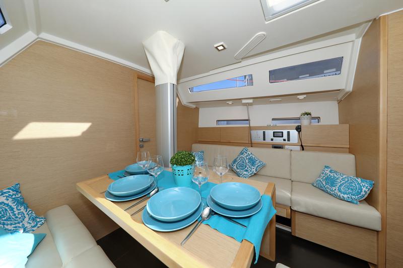 Book yachts online - sailboat - More 40 - Hanunia - rent