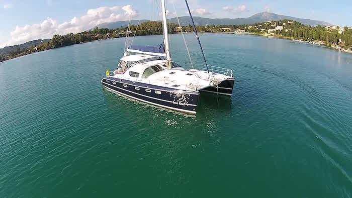 Book yachts online - catamaran - Privilege 495 - True Love - rent