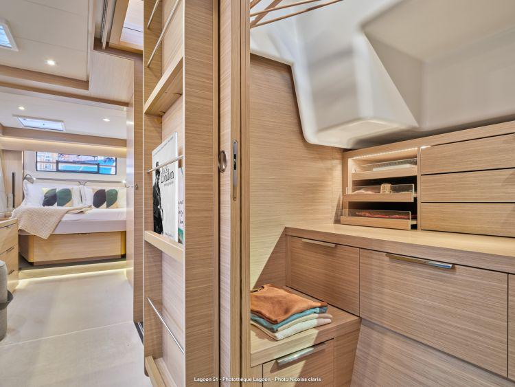 Book yachts online - catamaran - Lagoon 51 - Nordvær - rent