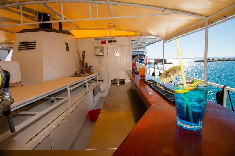 Book yachts online - motorboat - Motoryacht - Amadeus - rent