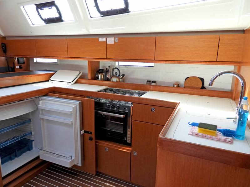 Book yachts online - sailboat - Bavaria Cruiser 51 - Mango - rent