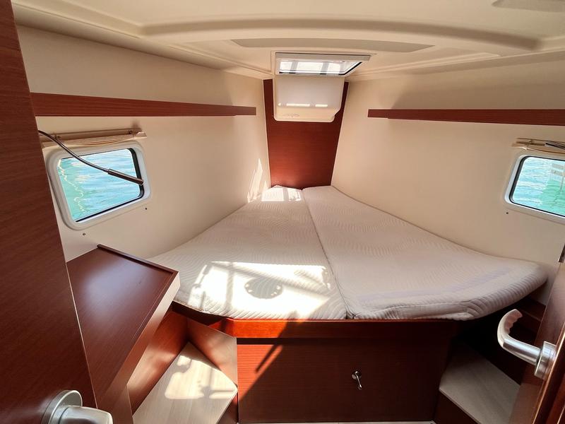 Book yachts online - sailboat - Hanse 418 - Piranha - rent