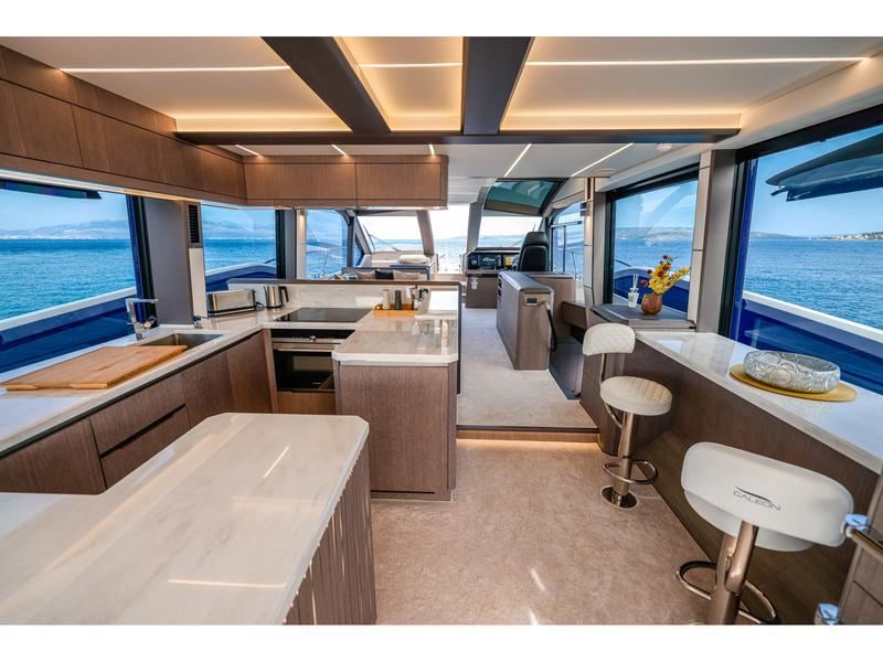 Book yachts online - motorboat - Galeon 640 Fly - FGstar - rent