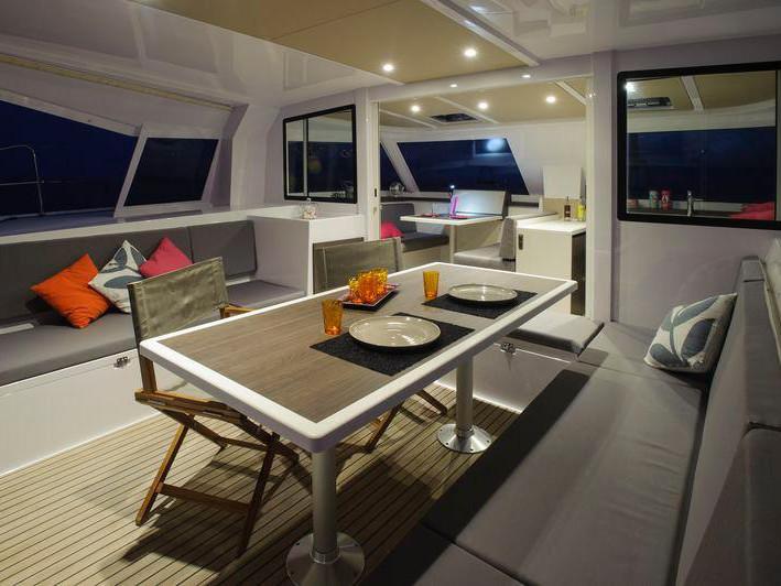 Book yachts online - catamaran - Nautitech 40 Open - Orion - rent