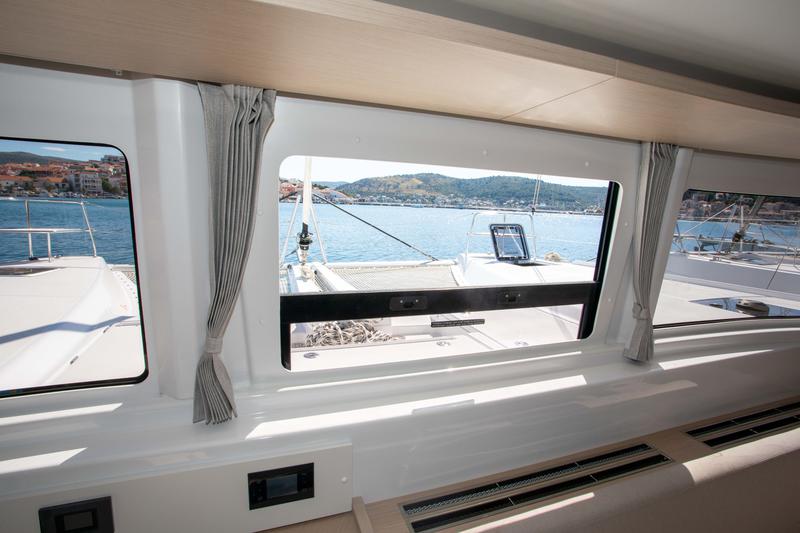 Book yachts online - catamaran - Lagoon 46 Owner Version - Unbound - rent