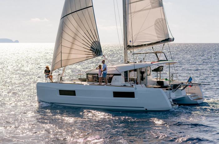 Book yachts online - catamaran - Lagoon 40 - Thor - rent