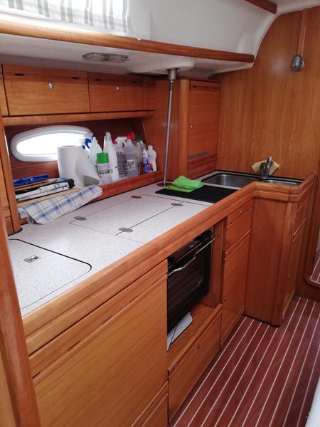 Book yachts online - sailboat - Bavaria 39 Cruiser - Torno Sabato - rent