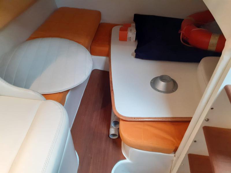 Book yachts online - motorboat - Airon M. 325 - SEAKOS - rent