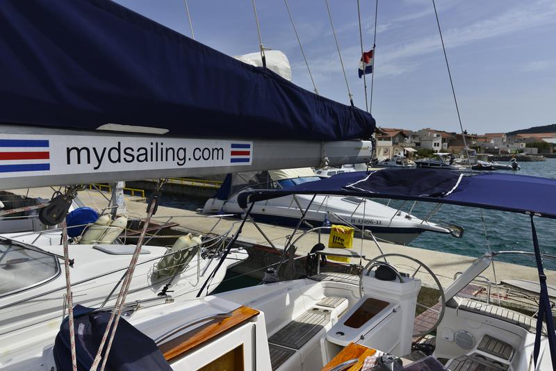 Book yachts online - sailboat - Elan 344 Impression - Amazone - rent