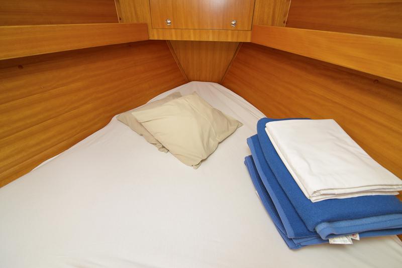 Book yachts online - sailboat - Elan 344 Impression - Amazone - rent