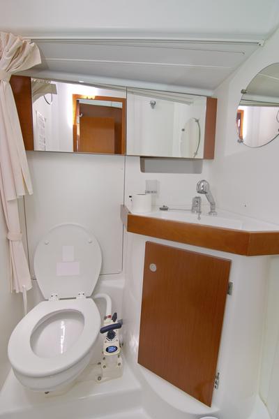 Book yachts online - sailboat - Oceanis 50 Family - EVITA I - rent