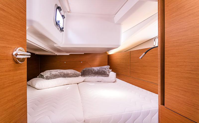 Book yachts online - sailboat - Sun Odyssey 440 - Coco - rent