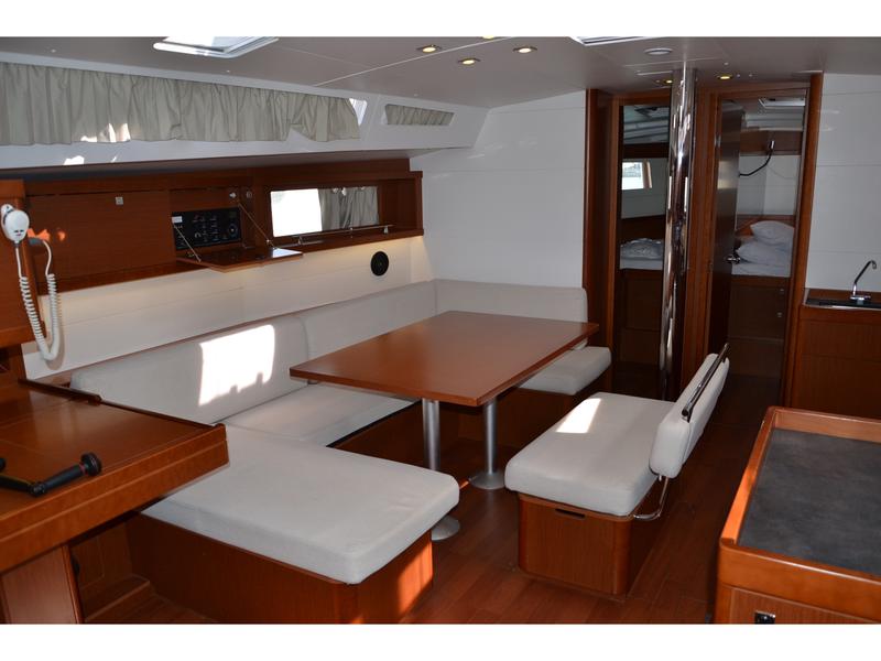 Book yachts online - sailboat - Oceanis 48 - Anthea -  Solar Panel - rent