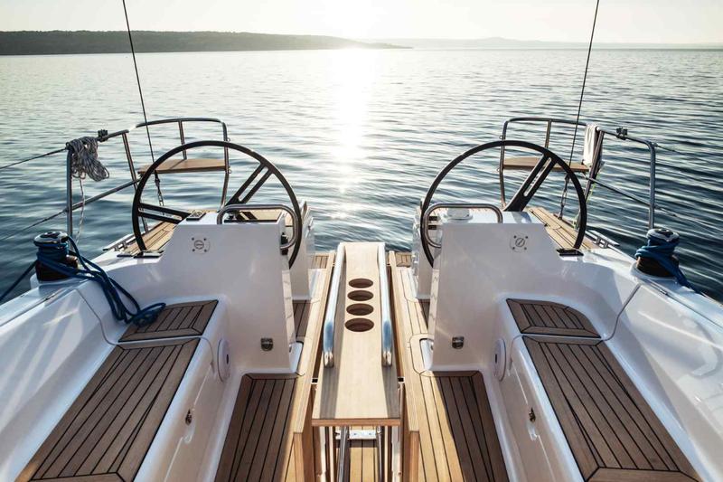 Book yachts online - sailboat - Elan Impresion 40.1 - Lady Blue - rent