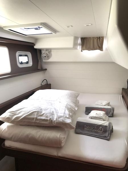 Book yachts online - catamaran - Lagoon 450  F - ADRIATIC CHEETAH - rent