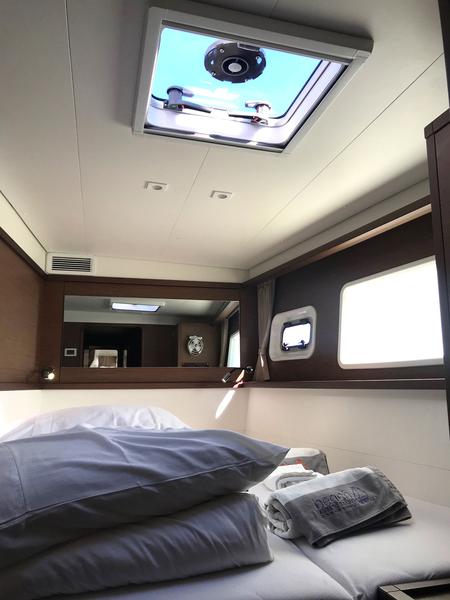 Book yachts online - catamaran - Lagoon 450  F - ADRIATIC CHEETAH - rent