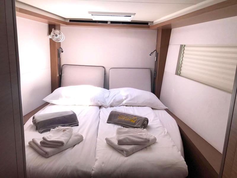 Book yachts online - catamaran - Lagoon 50 - KATKA  - rent