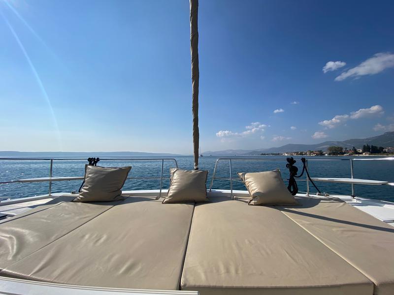 Book yachts online - catamaran - Bali 4.8 - BAŠA - rent