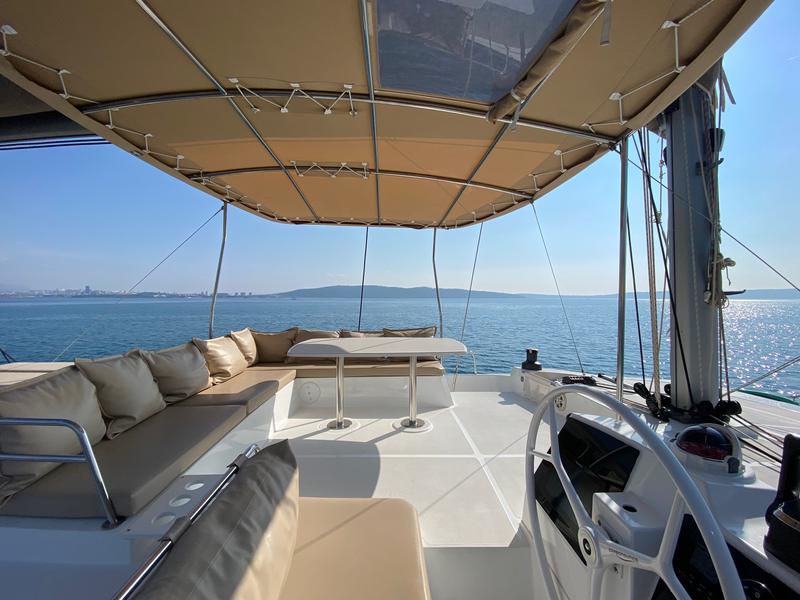 Book yachts online - catamaran - Bali 4.8 - BAŠA - rent